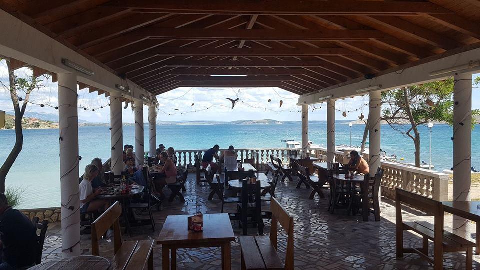 Vlašići Guesthouse Dupin מראה חיצוני תמונה