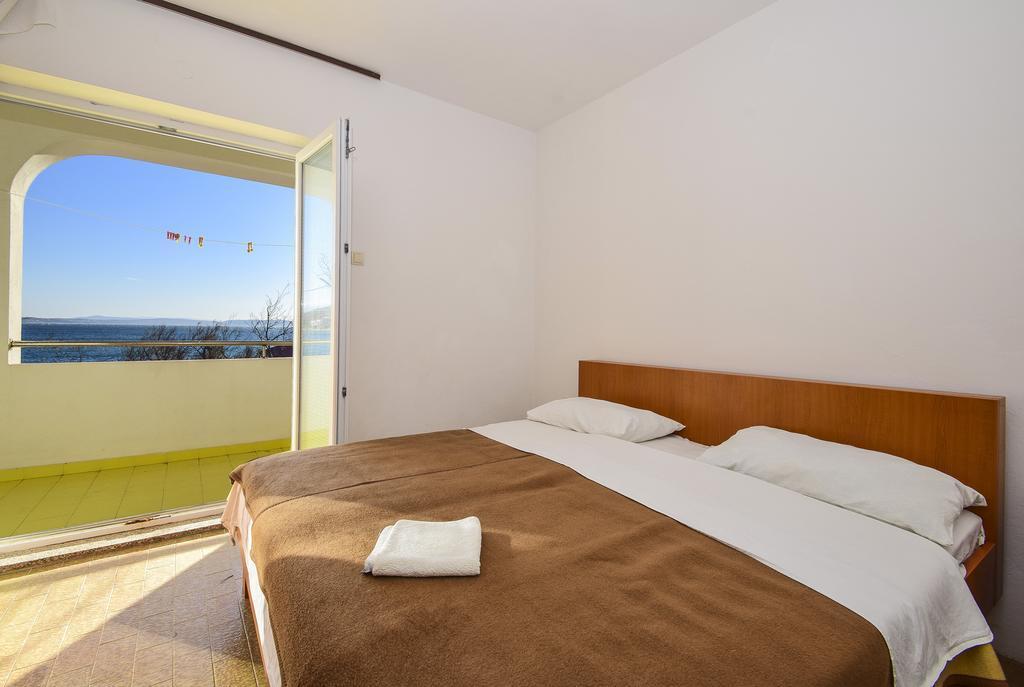 Vlašići Guesthouse Dupin מראה חיצוני תמונה