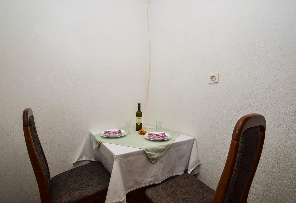 Vlašići Guesthouse Dupin מראה חיצוני תמונה
