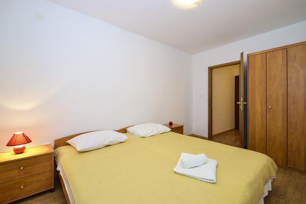 Vlašići Guesthouse Dupin מראה חיצוני תמונה